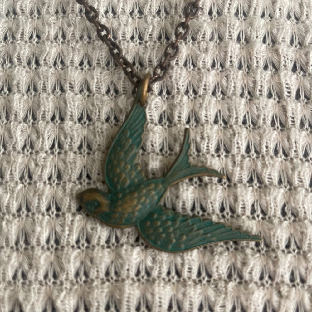 Sweet verdigris swallow necklace